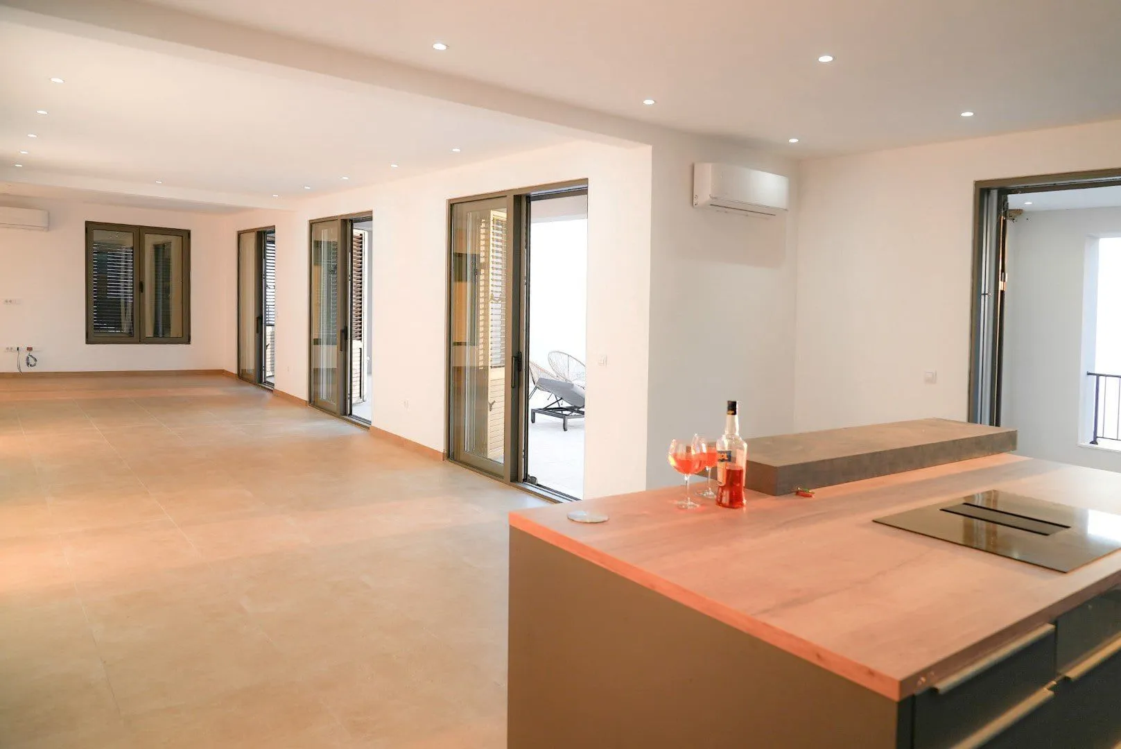 Sale, house, 420m², Blizikuće, Budva