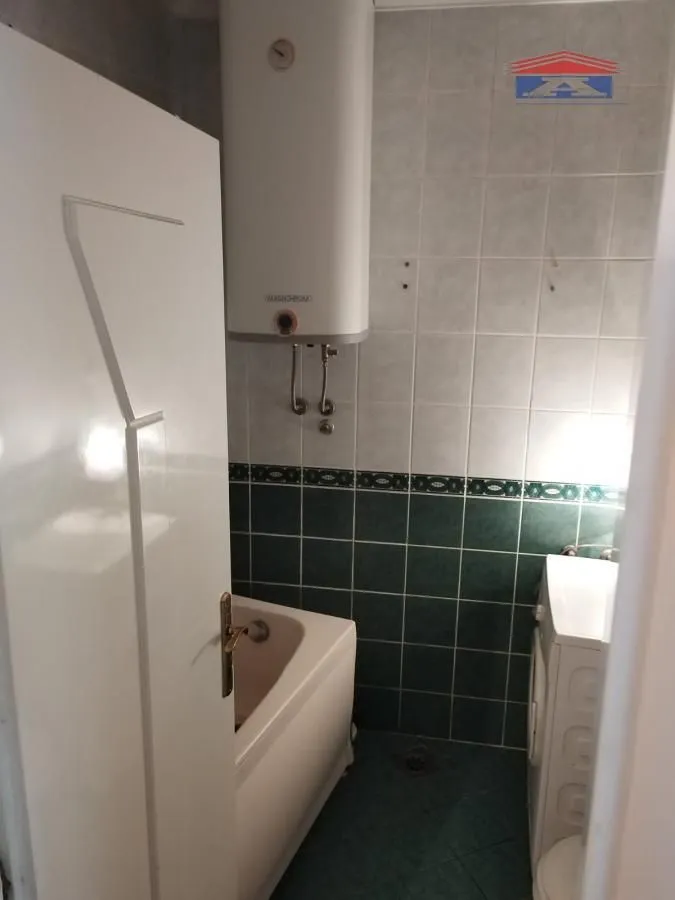 Izdavanje, jednosoban stan, 32m², Grbavica, Novi Sad Sve Podlokacije