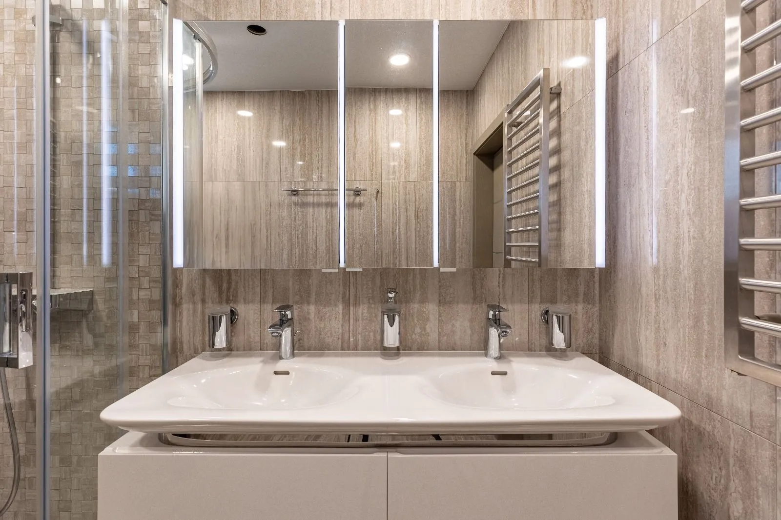 Sale, house, 400m², Bečići, Budva