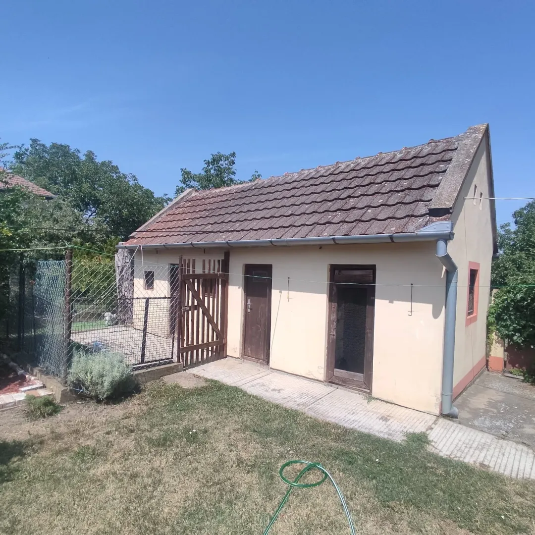 Prodaja, kuća, 240m², Opovo, Srbija