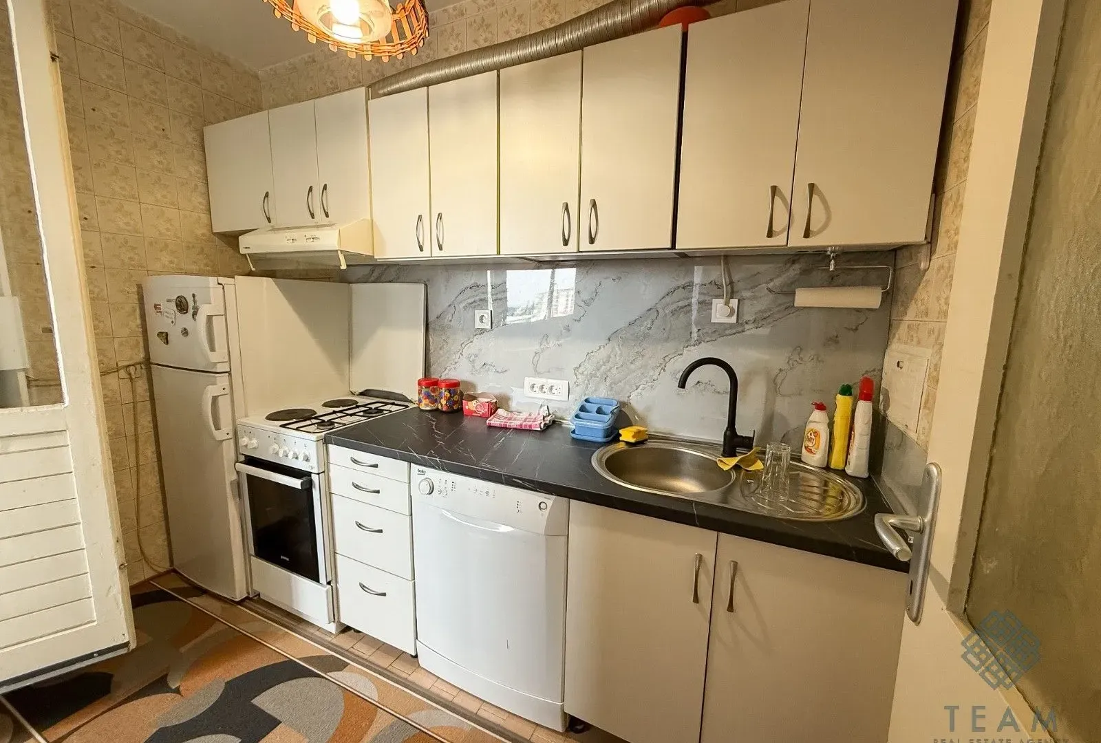 Izdavanje, dvosoban stan, 71m², Zabjelo, Podgorica
