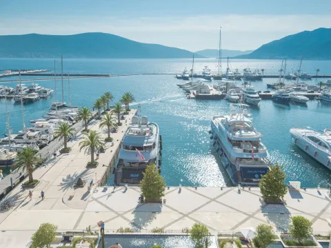 Sale, three bedroom apartment, 240m², Tivat, Crna Gora
