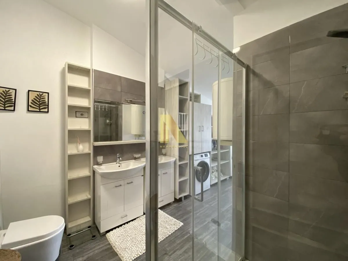 Rent, four bedroom apartment, 189m², Spens, Novi Sad Sve Podlokacije