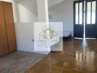 Izdavanje, kuća, 330m², Dobanovci, Surčin - image 2