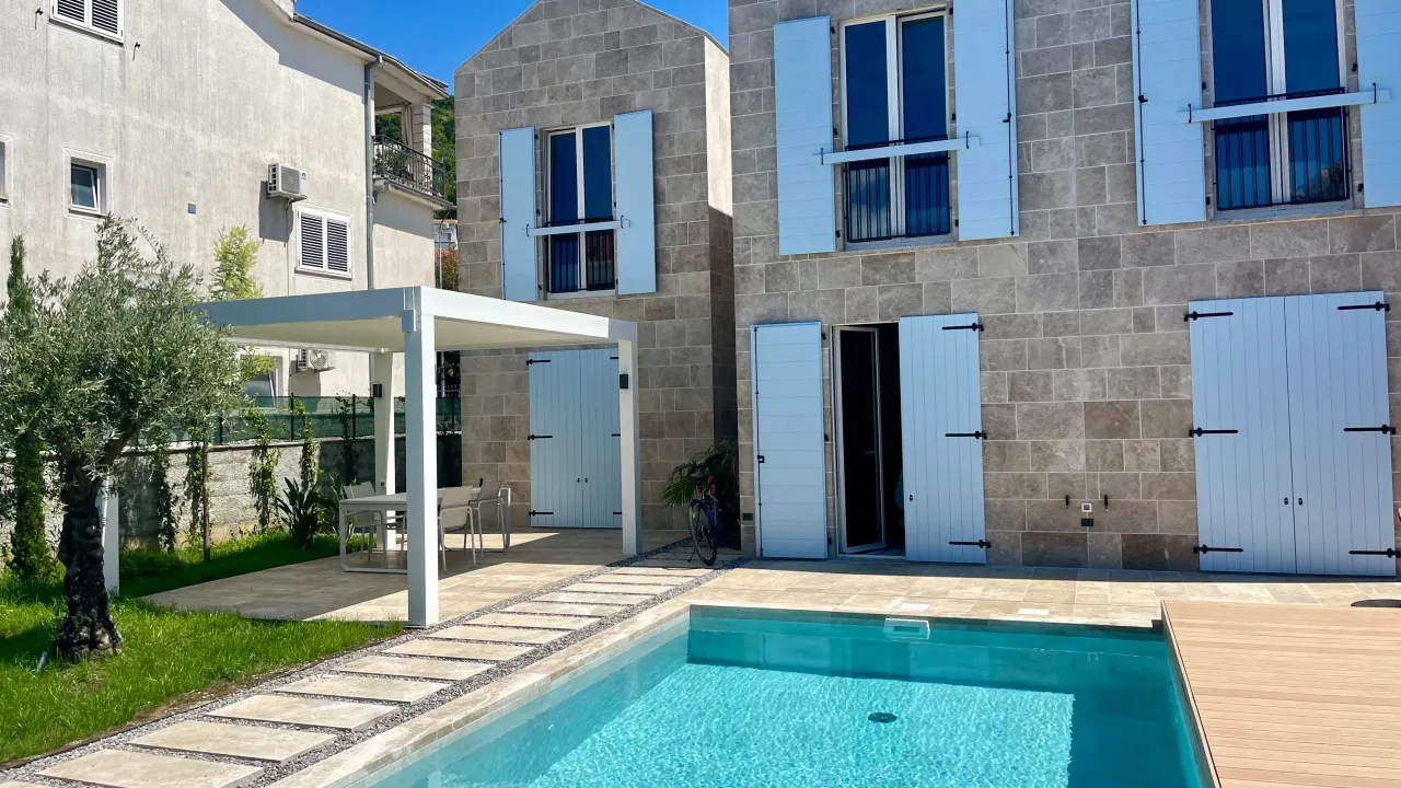 Rent, house, 127m², Tivat, Crna Gora