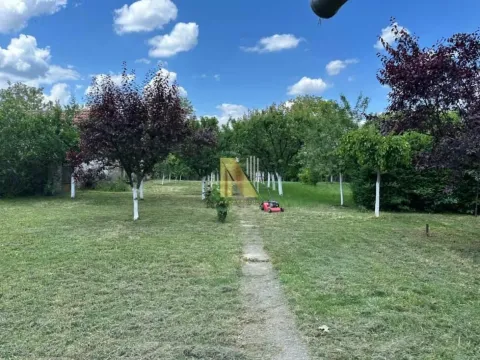 Sale, house, 396m², Novi Bečej, Zrenjanin - image 1