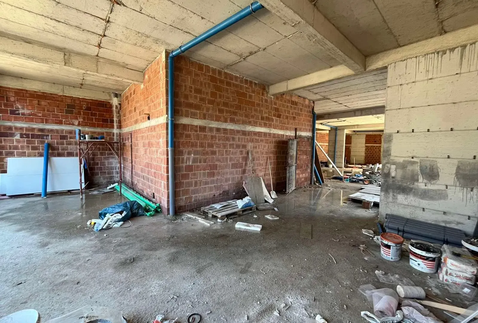 Rent, office space, 200m², Šušanj, Bar