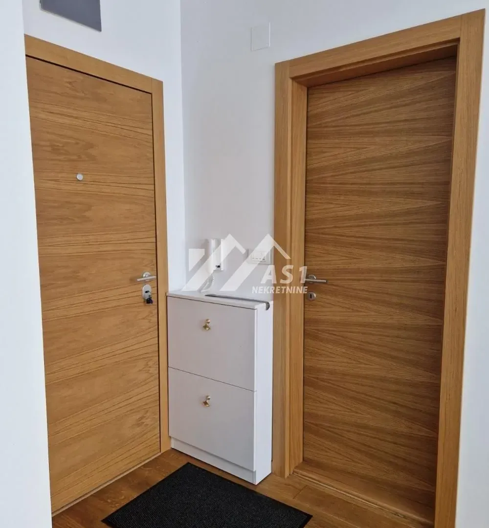 Izdavanje, jednosoban stan, 37m², Novi Sad Sve Podlokacije, Novi Sad