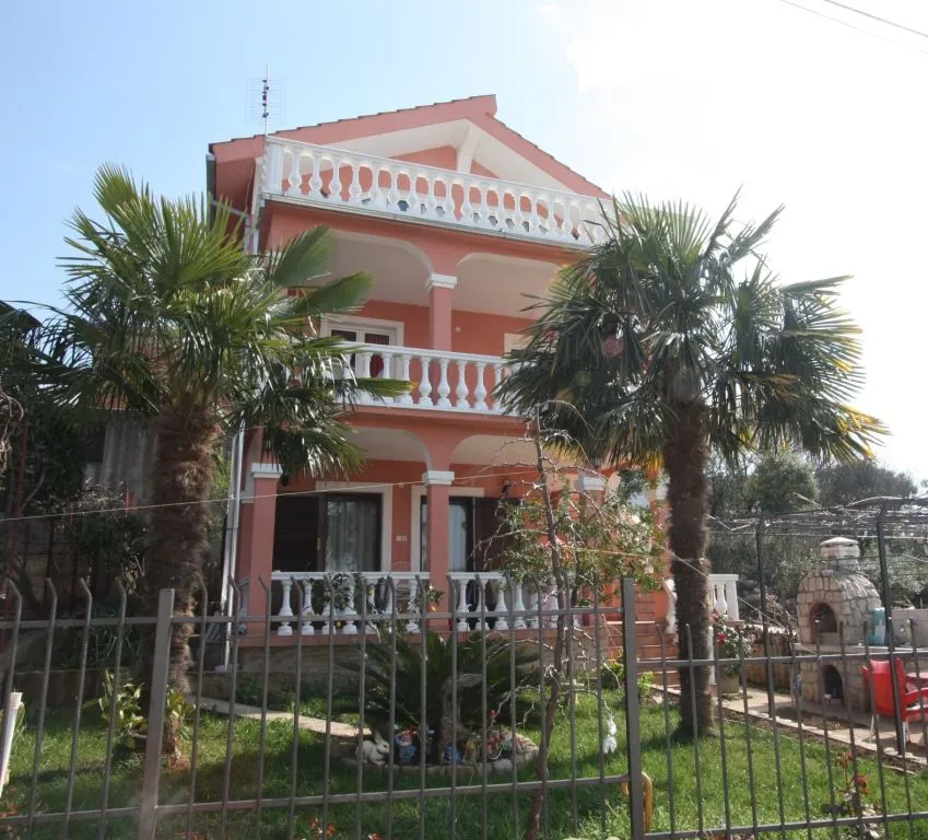 Sale, house, 130m², Utjeha, Bar