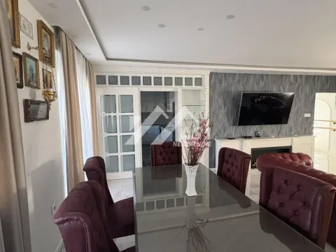 Izdavanje, četvorosoban stan, 125m², Novi Sad Sve Podlokacije, Novi Sad - image 3