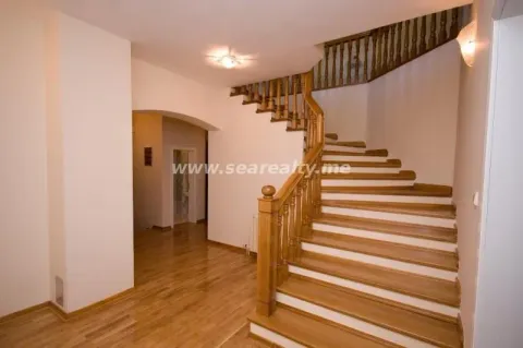 Sale, house, 460m², Zagorič, Podgorica - image 12
