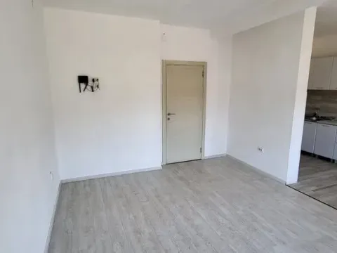 Izdavanje, dvosoban stan, 52m², Podgorica, Crna Gora - image 9