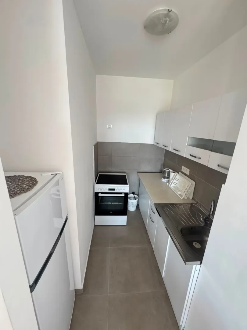 Rent, one bedroom apartment, 47m², Šušanj, Bar