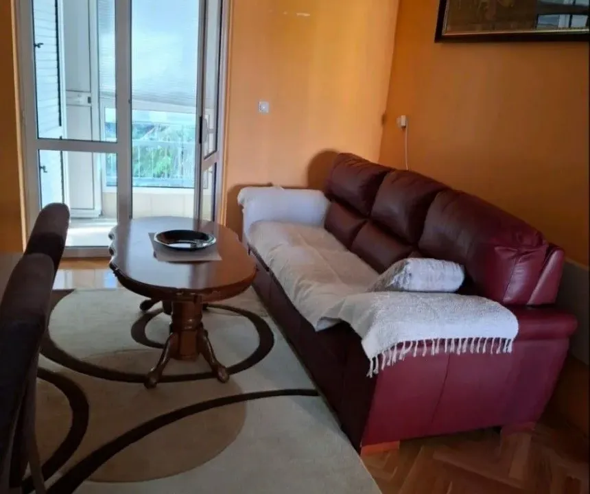 Rent, two bedroom apartment, 77m², Centar, Tivat