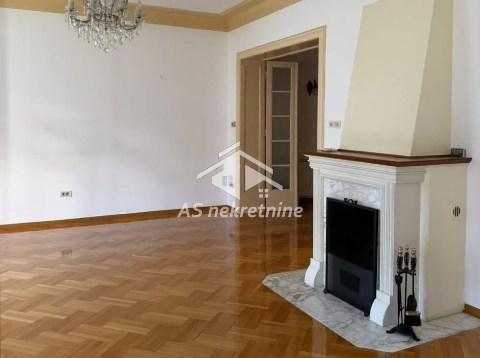 Izdavanje, stan, 150m², Vračar Sve Podlokacije, Beograd