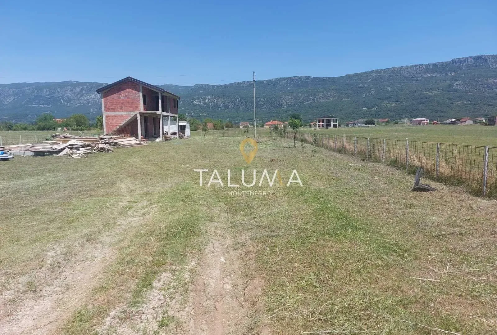 Prodaja, plac, 1500m², Pričelje, Podgorica