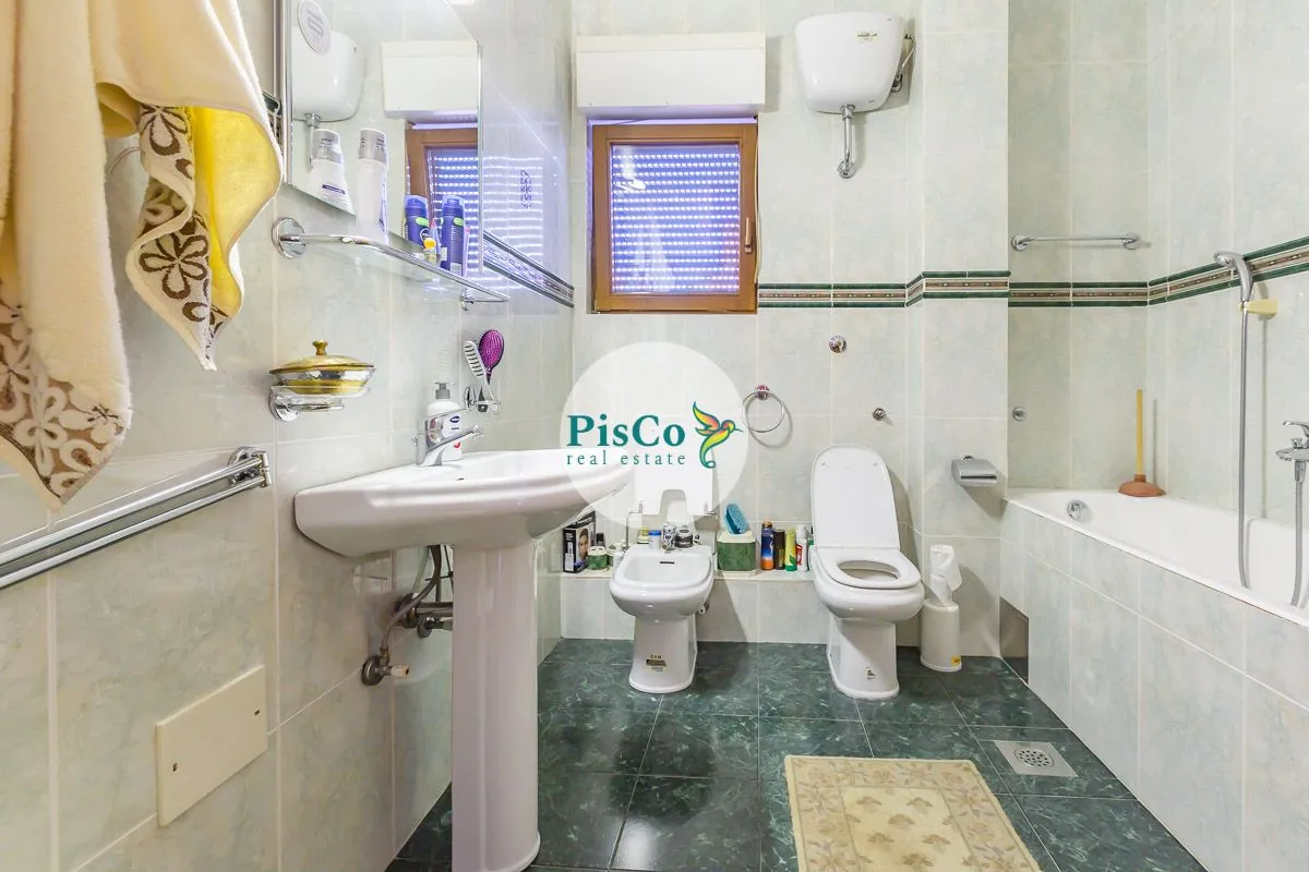 Rent, three bedroom apartment, 122m², Gorica C, Podgorica