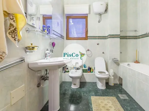 Izdavanje, trosoban stan, 122m², Gorica C, Podgorica - image 12