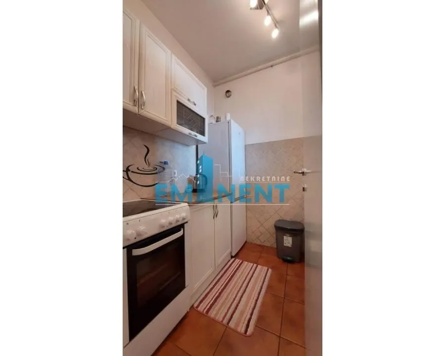 Izdavanje, dvosoban stan, 60m², Zvezdara Sve Podlokacije, Beograd