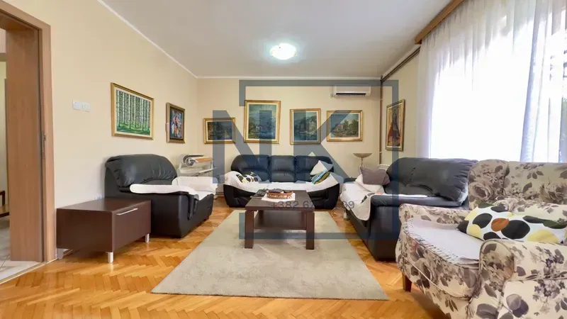 Prodaja, kuća, 250m², Donja Gorica, Podgorica