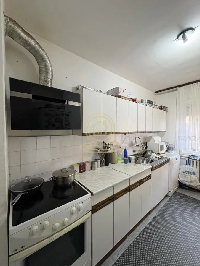 Prodaja, trosoban stan, 81m², Trošarina, Niš