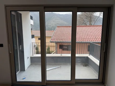 Sale, two bedroom apartment, 51m², Dobrota, Kotor - image 17