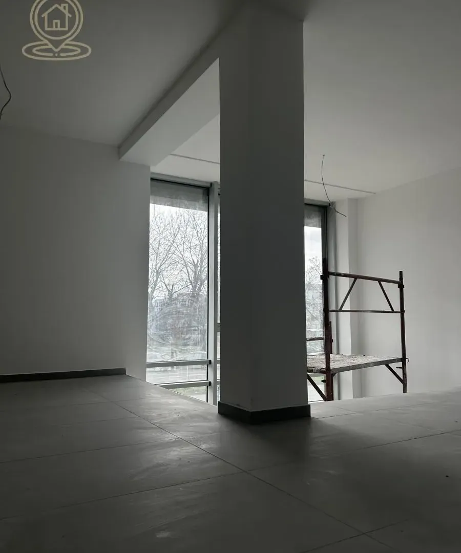 Izdavanje, poslovni prostor, 205m², Telep, Novi Sad Sve Podlokacije