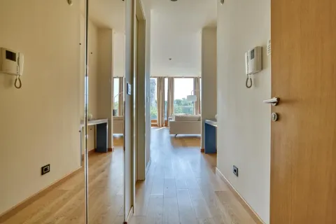 Izdavanje, dvosoban stan, 120m², Kod Capital Plaze, Podgorica - image 6