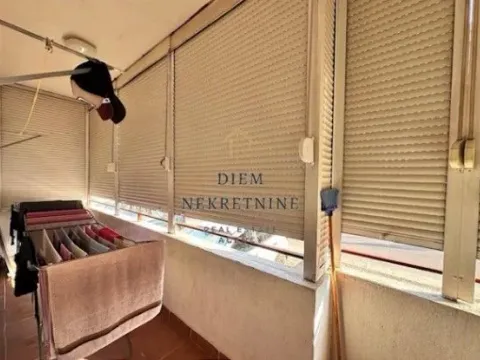 Sale, one bedroom apartment, 56m², Blok 9, Podgorica - image 11