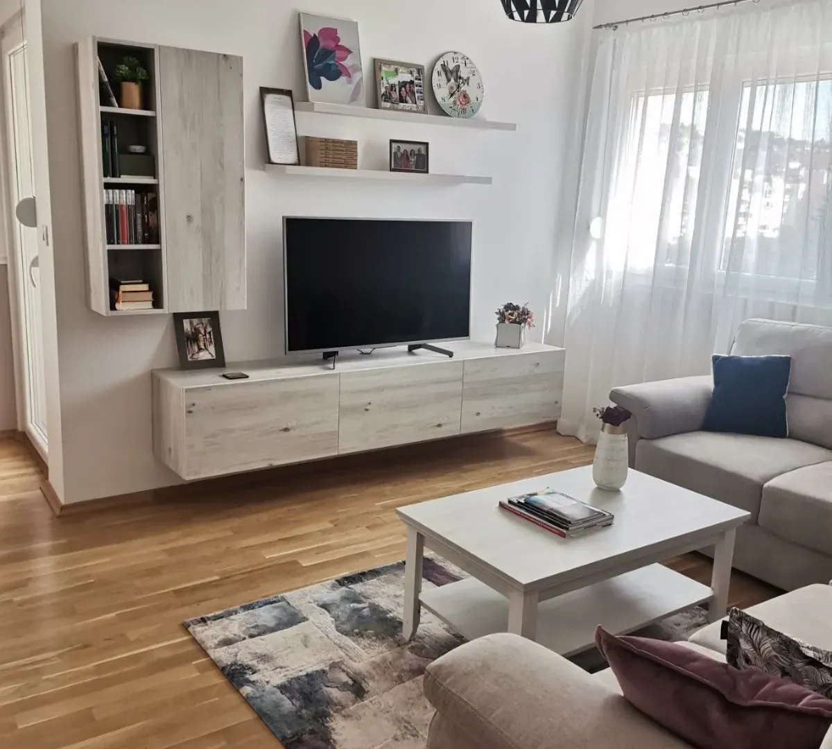 Rent, one bedroom apartment, 50m², Blok 9, Podgorica