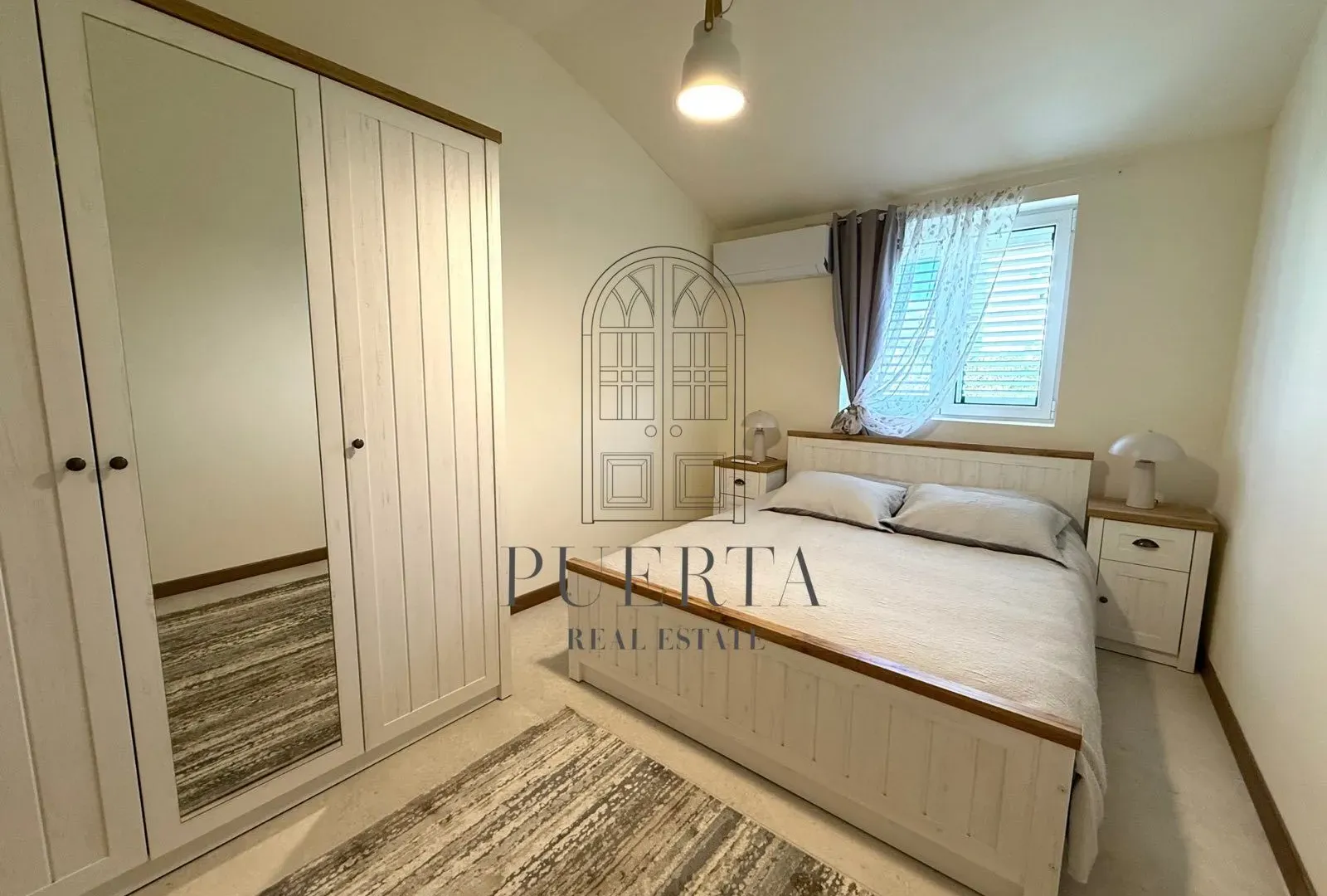 Izdavanje, trosoban stan, 114m², Preko Morače, Podgorica