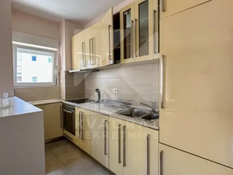 Rent, one bedroom apartment, 50m², City Kvart, Podgorica - image 6