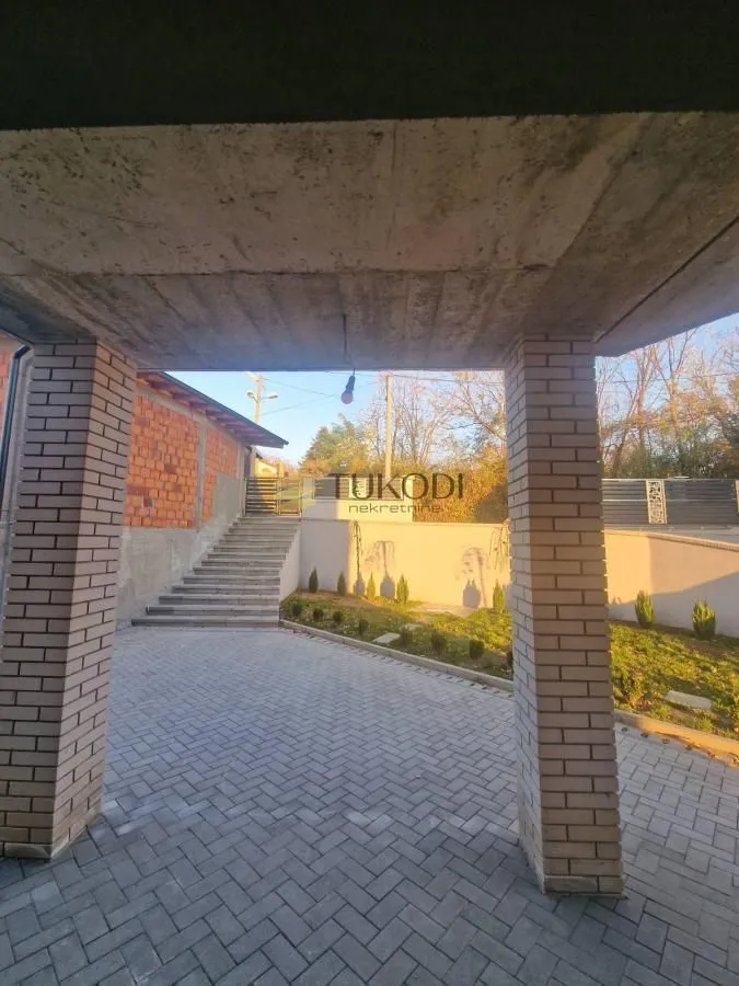Prodaja, kuća, 550m², Sremska Kamenica, Petrovaradin