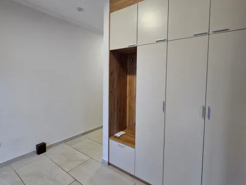 Izdavanje, kuća, 160m², Dalmatinska ulica, Podgorica - image 15