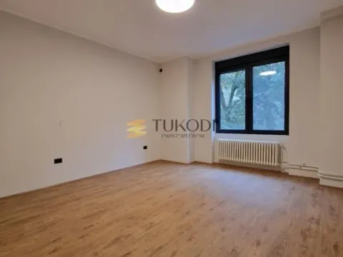 Prodaja, trosoban stan, 100m², Stari grad, Novi Sad - image 11
