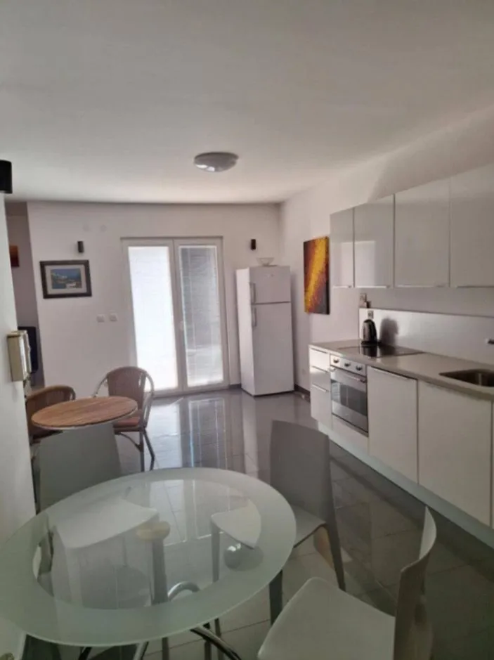 Sale, two bedroom apartment, 75m², Bečići, Budva