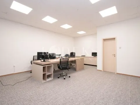 Rent, office space, 39m², Zabjelo, Podgorica - image 2