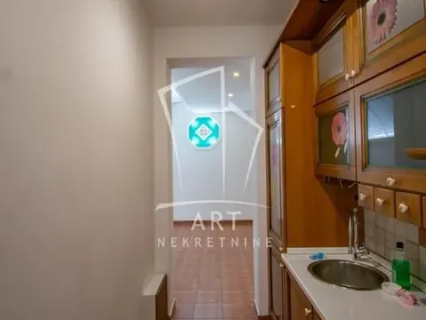 Prodaja, četvorosoban stan, 133m², Slavija, Vračar Sve Podlokacije - image 15