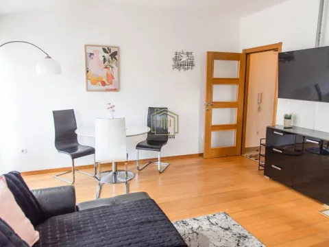 Rent, one bedroom apartment, 46m², Blok 9, Podgorica - image 6