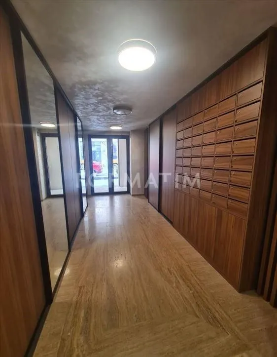 Izdavanje, jednosoban stan, 52m², Kluz, Zvezdara Sve Podlokacije