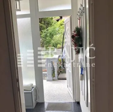 Rent, house, 240m², Zvezdara Sve Podlokacije, Beograd - image 19