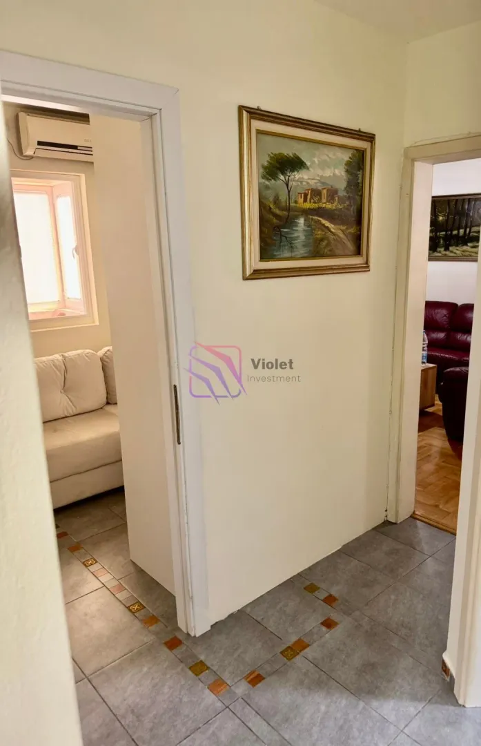 Izdavanje, dvosoban stan, 60m², Centar, Podgorica