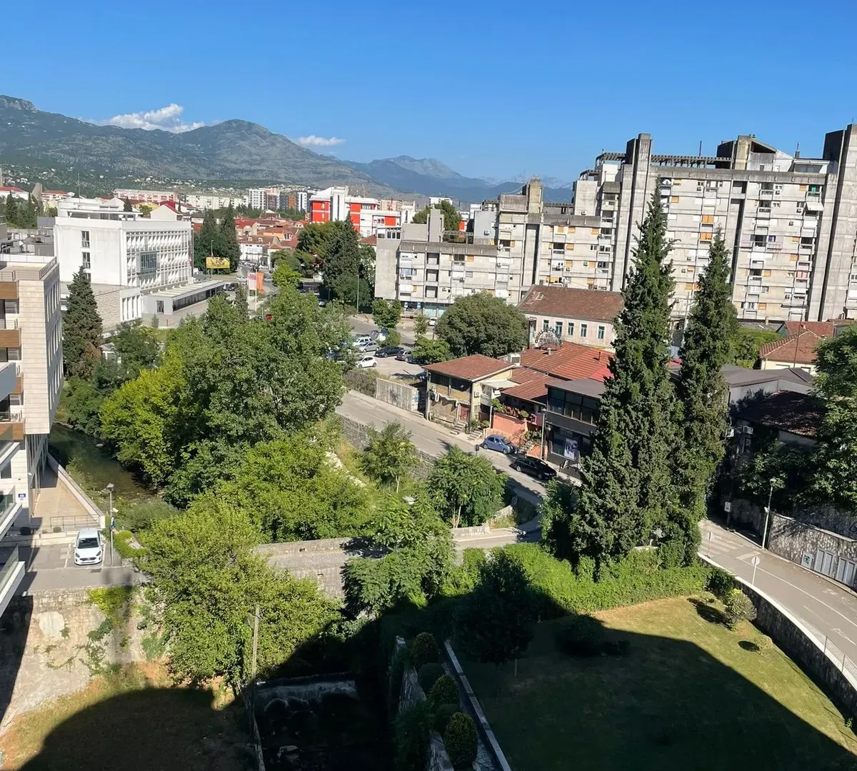 Prodaja, dvosoban stan, 100m², Centar, Podgorica
