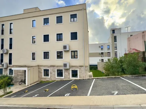 Sale, three bedroom apartment, 76m², Tivat, Crna Gora - image 10