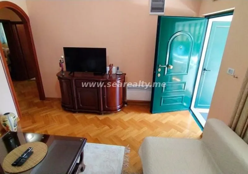 Sale, two bedroom apartment, 95m², Sveti Stefan, Budva