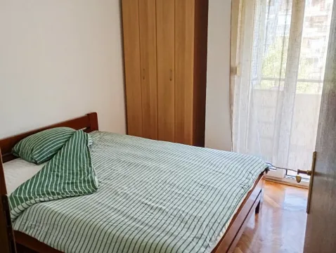 Izdavanje, jednosoban stan, 40m², Blok 6, Podgorica - image 5