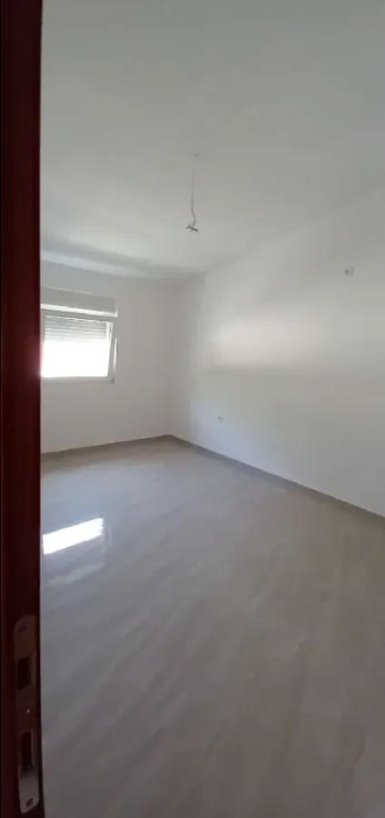 Prodaja, kuća, 180m², Sutomore, Bar