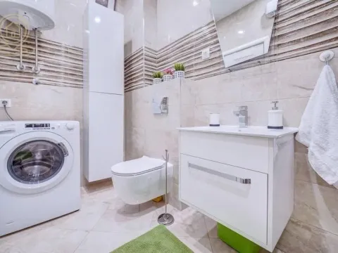 Rent, two bedroom apartment, 52m², Obilićev Venac, Beograd - image 8