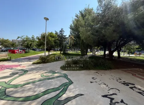 Prodaja, dvosoban stan, 72m², Pobrežje, Podgorica - image 1