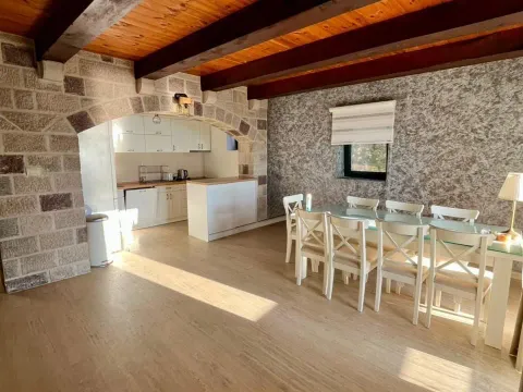 Rent, house, 200m², Reževići, Budva - image 3